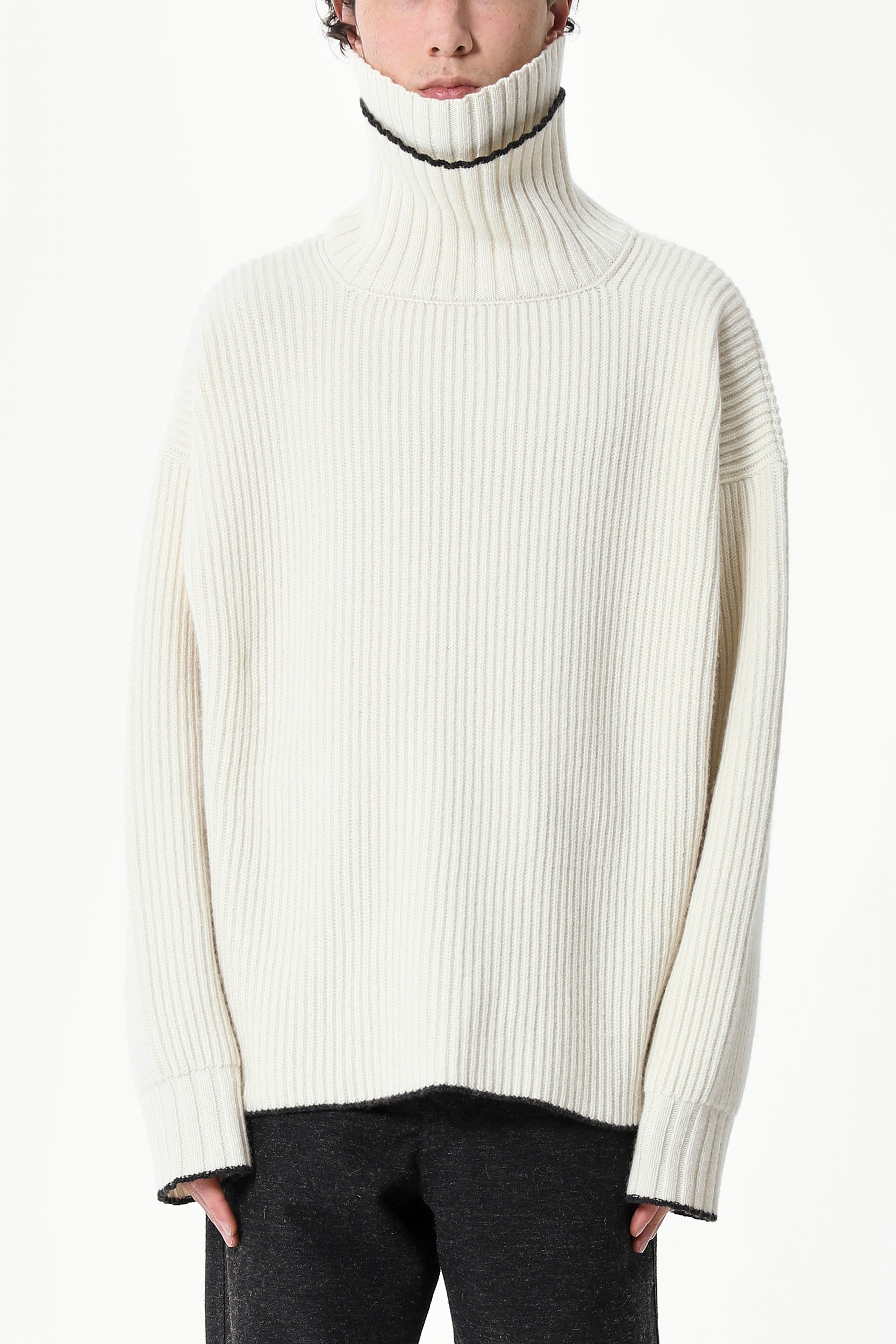 ROLL NECK WOOL & CASHMERE SWEATER