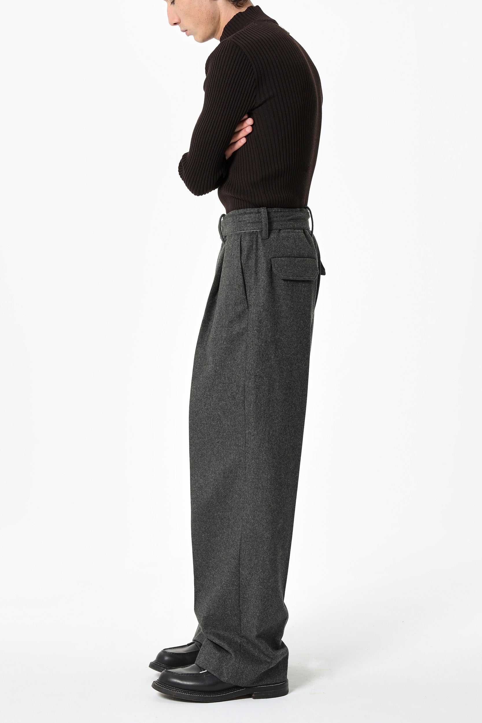 BELTED WIDE-LEG FLANNEL TROUSERS