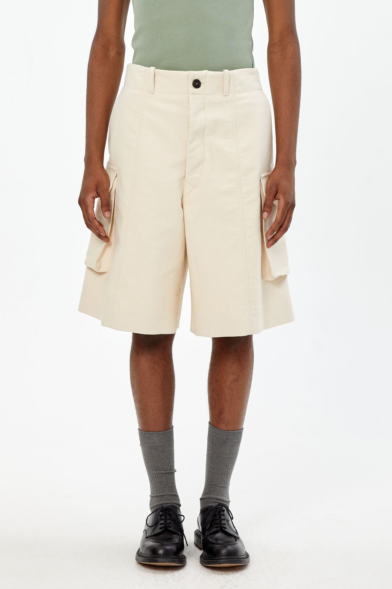 WIDE STICH DETAIL FLAP-POCKET SHORT - UNIFORME