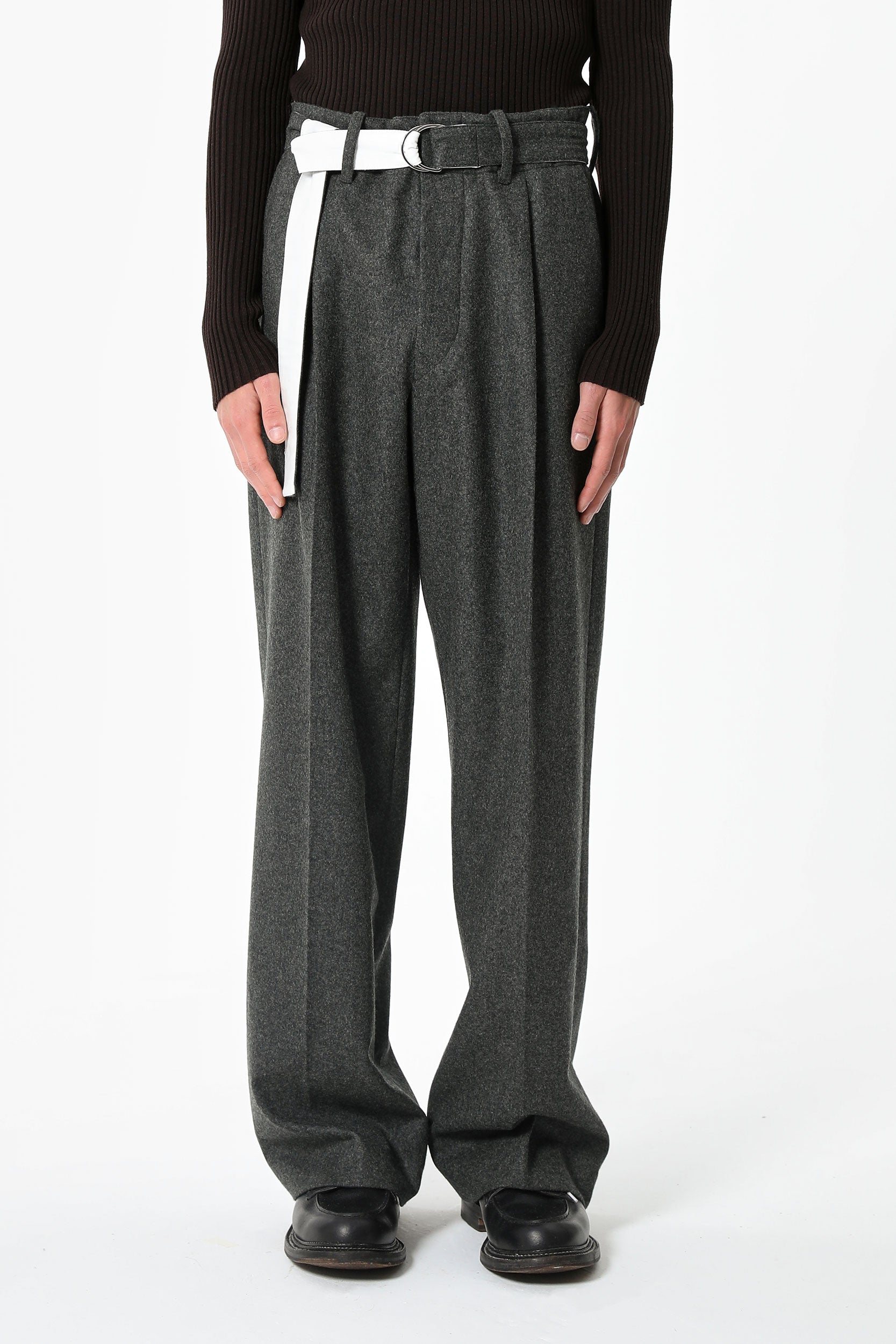 BELTED WIDE-LEG FLANNEL TROUSERS