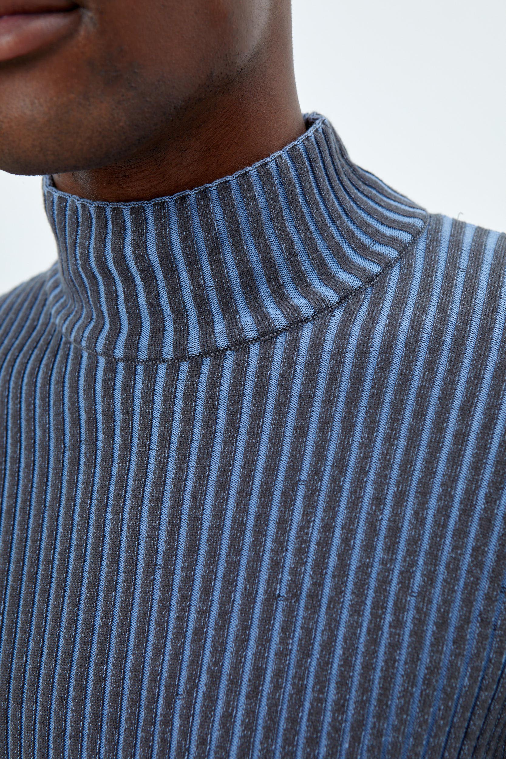 FUNNEL NECK CONTRASTED SWEATER - UNIFORME 
