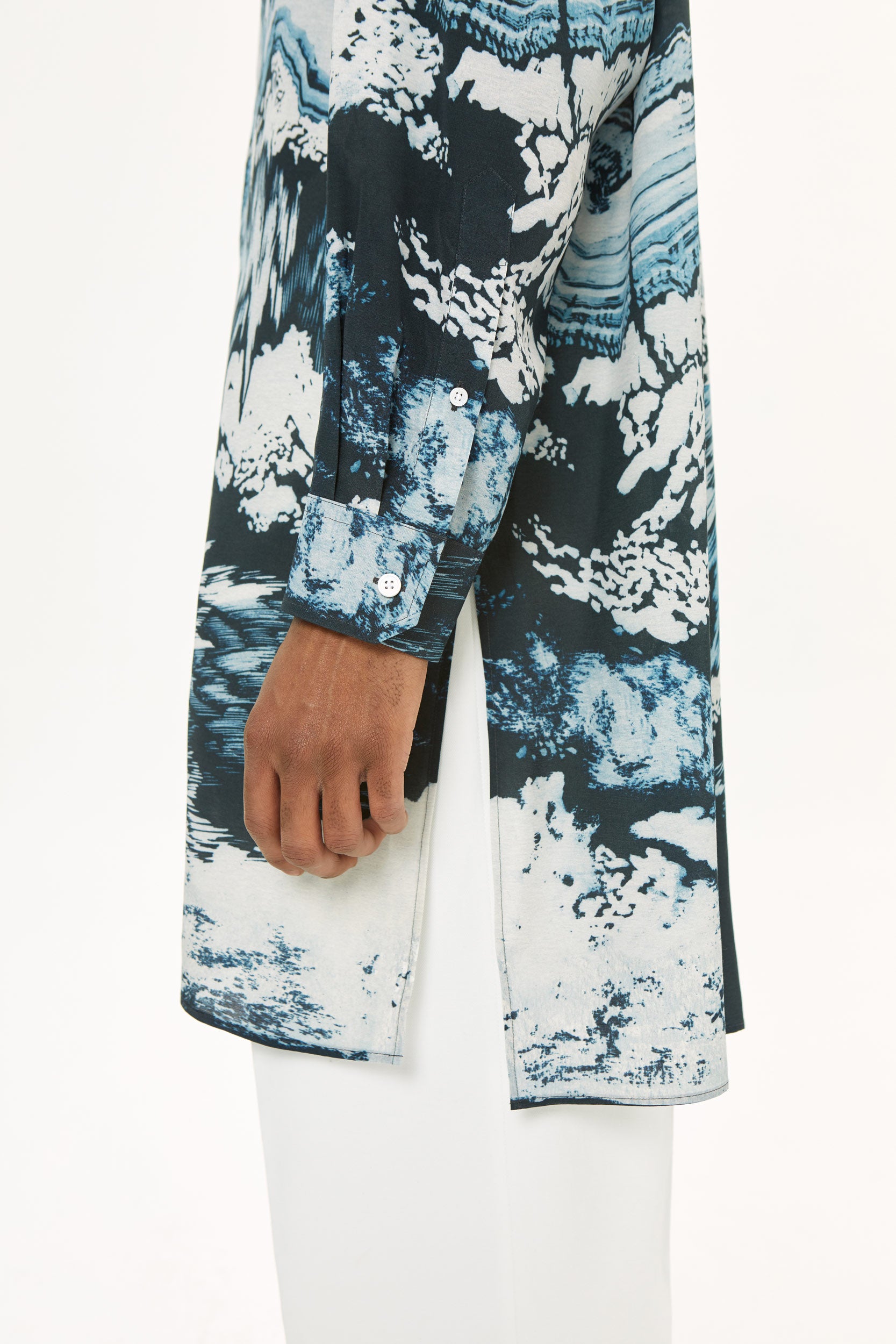 OVERSIZED PRINTED SHIRT x ABDELKADER BENCHAMMA  - UNIFORME 