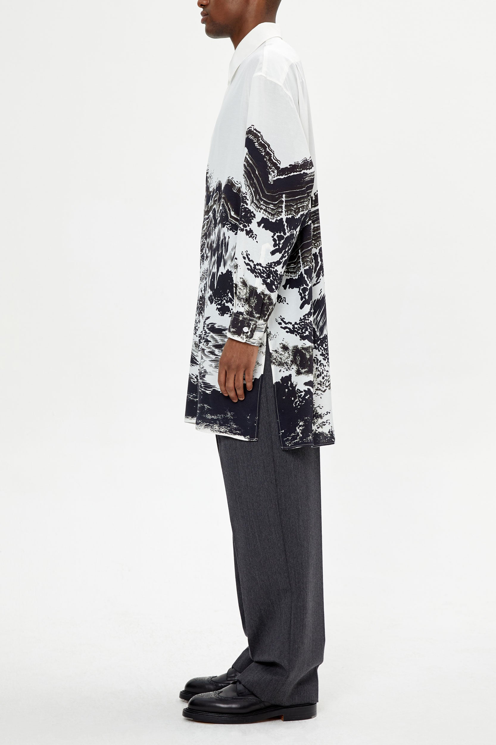 OVERSIZED PRINTED SHIRT x ABDELKADER BENCHAMMA  - UNIFORME
