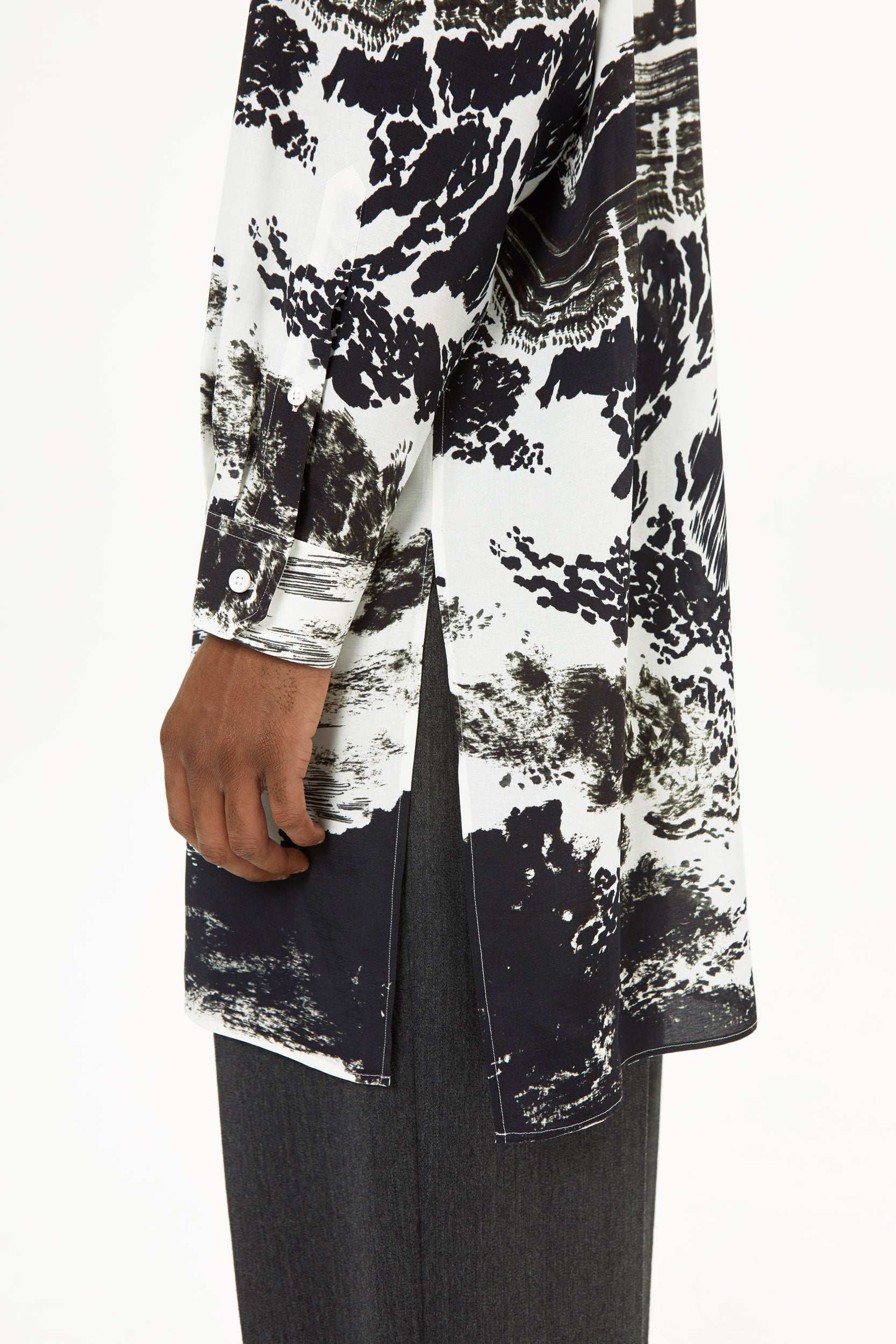 OVERSIZED PRINTED SHIRT x ABDELKADER BENCHAMMA  - UNIFORME