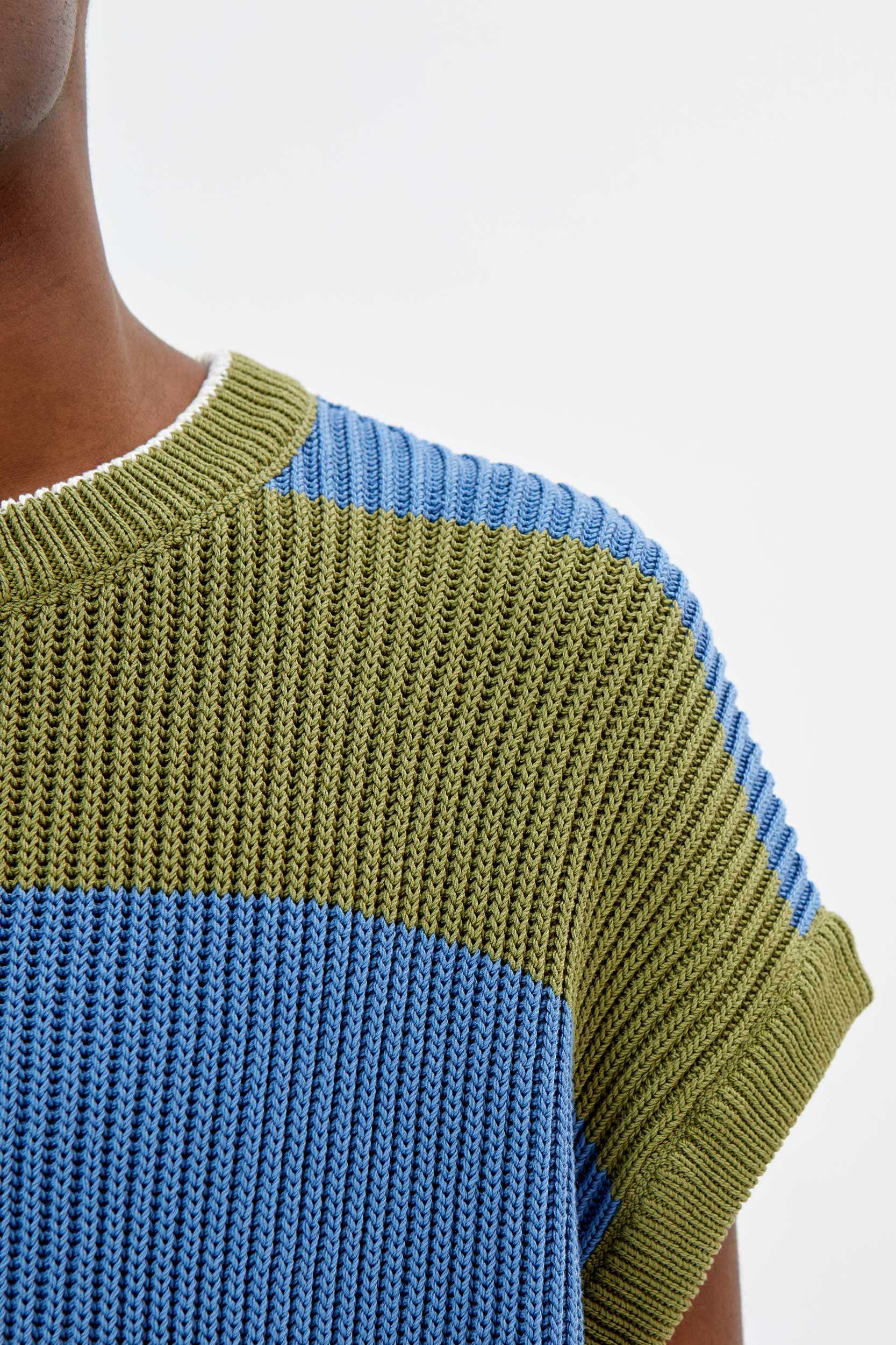 OVERSIZED STRIPY VEST