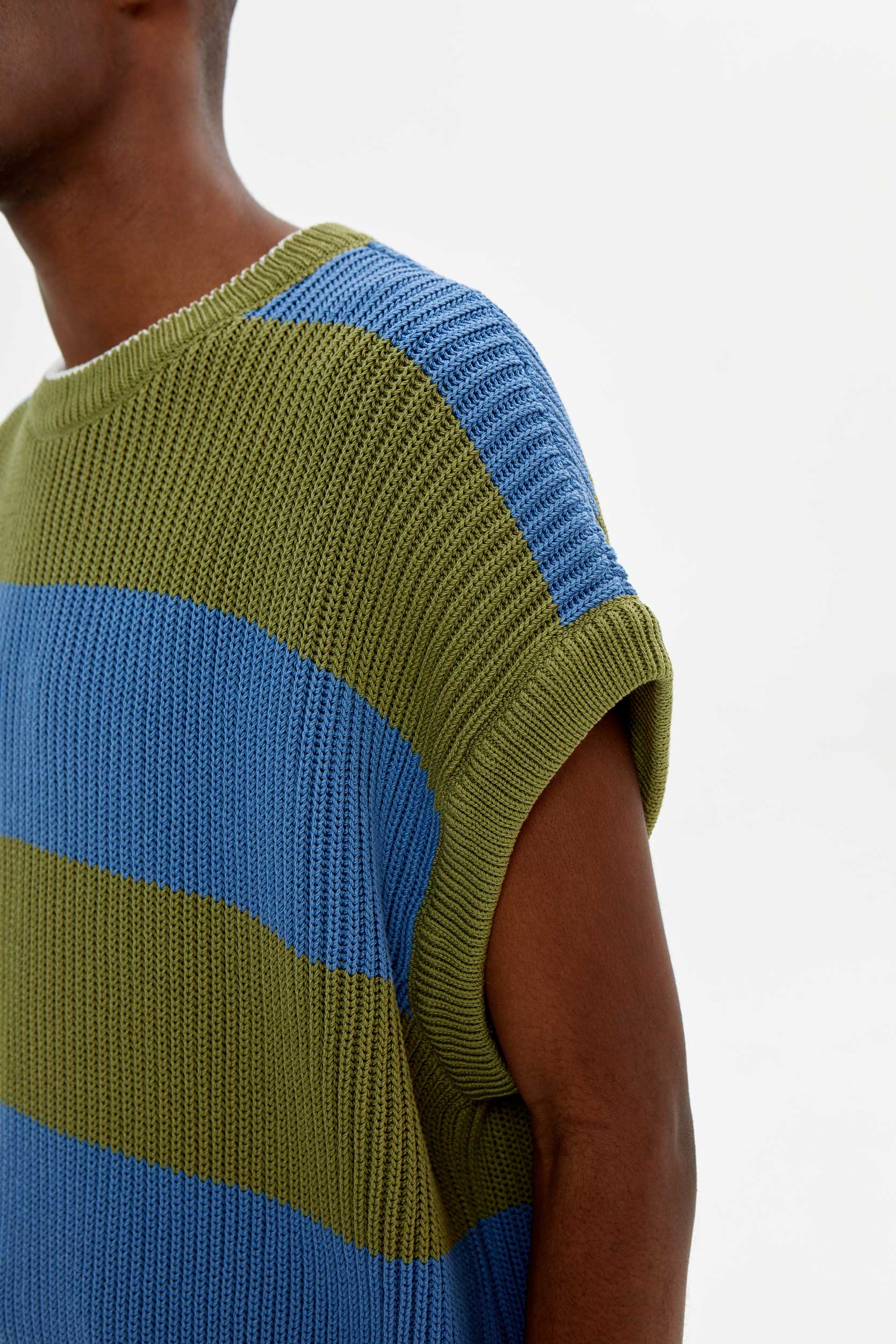 OVERSIZED STRIPY VEST