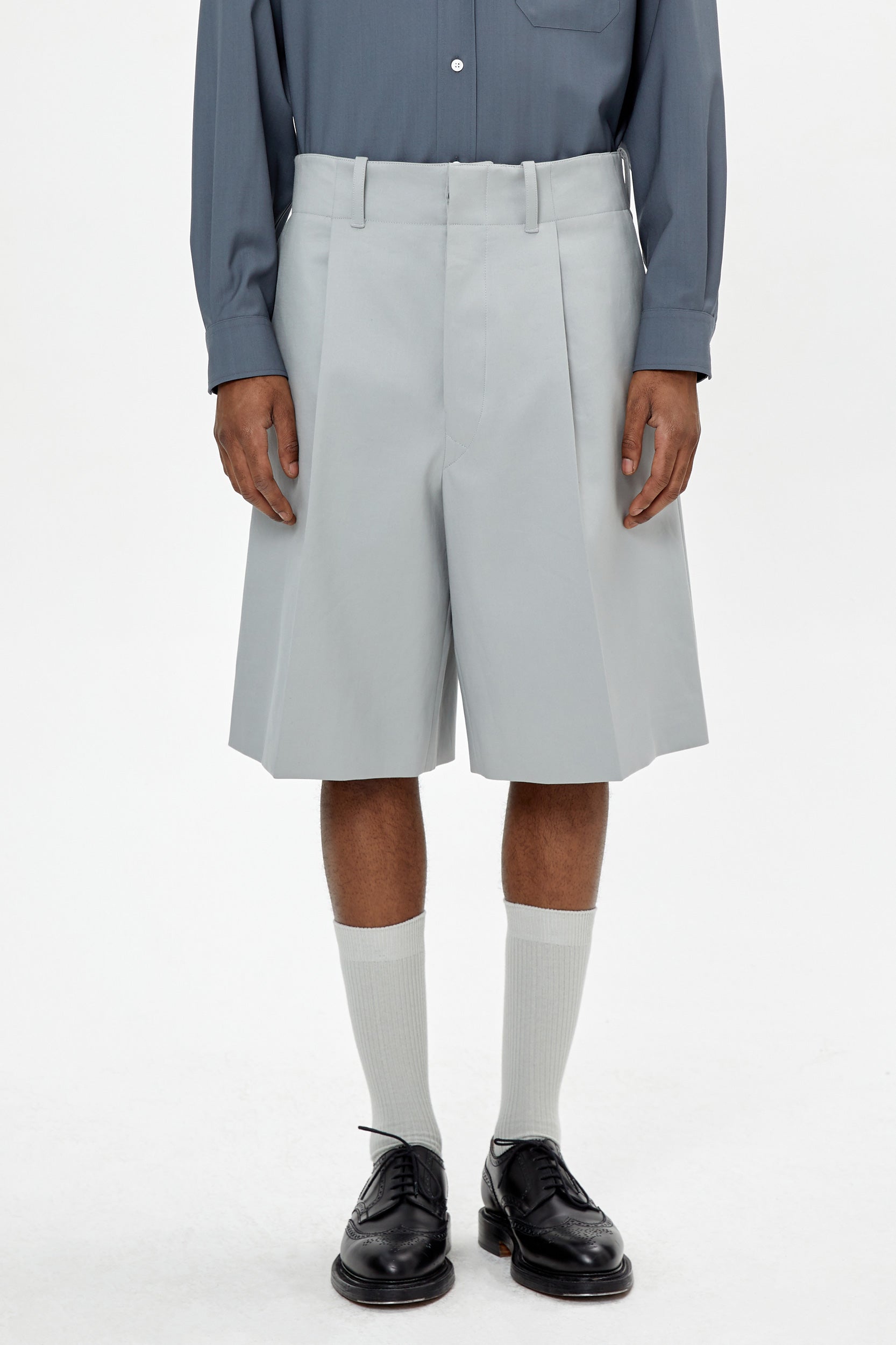 PLEATED WIDE GREY COTTON SHORTS